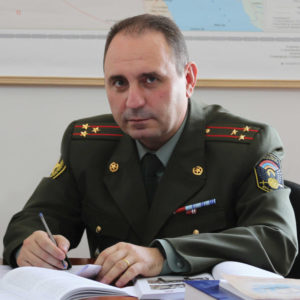 Conditions and approaches influencing the Commander’s and Staff’s operative effectiveness determined with a view on the character of modern wars (operations)