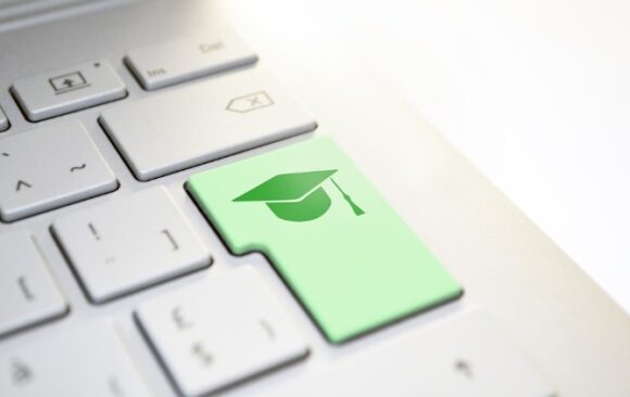 Some considerations regarding distance education